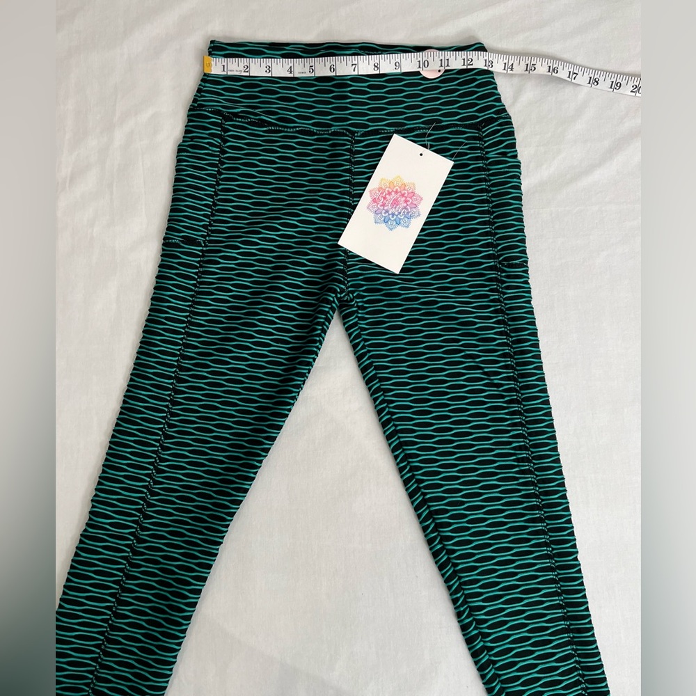 Bella Movement Slimming Leggings w/Side Pockets ~ Green/Black ~Size Medium